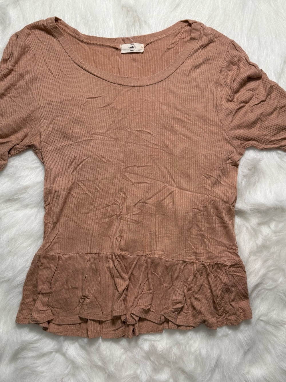 entro Ribbed Peplum Short Sleeve Top in Mauve